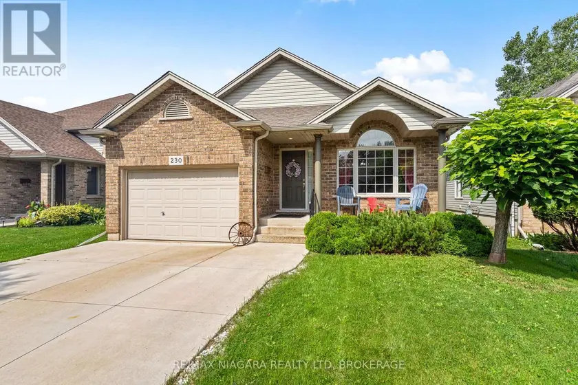 Detached at 230 WELLBROOK AVENUE, Welland