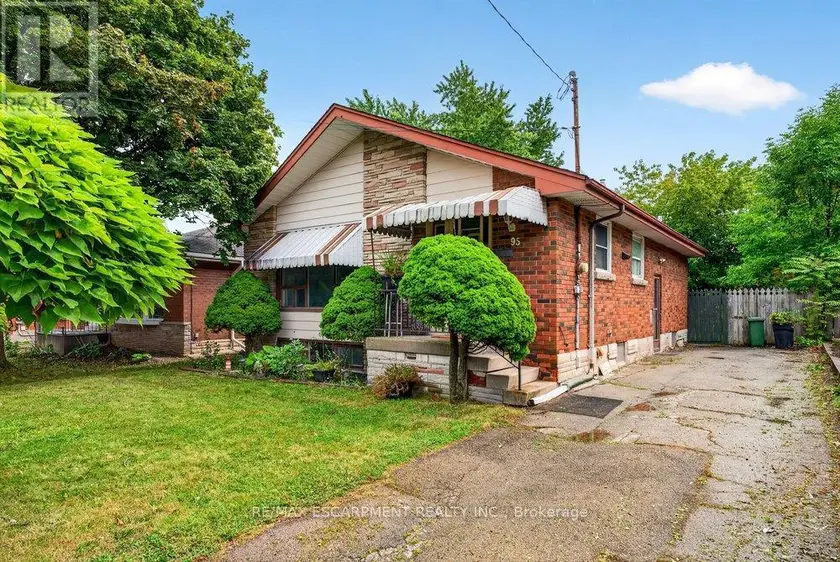 Detached at 95 WEST 4TH STREET, Hamilton