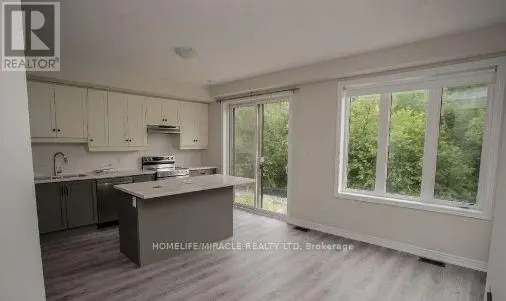 Townhouse at 50 - 100 HOLLYWOOD COURT, Cambridge