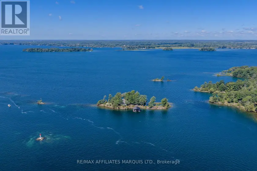 Detached at 1 ISLAND 49 ISLAND, Leeds and the Thousand Islands