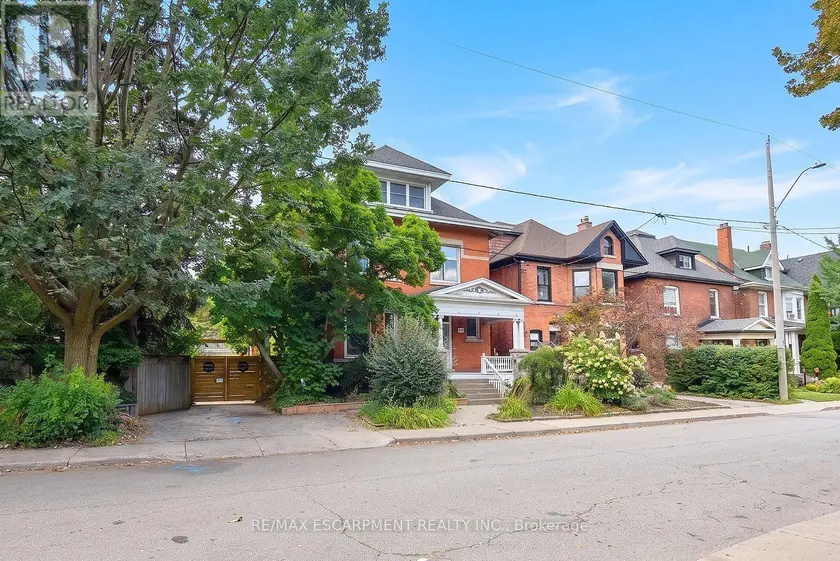 Detached at 34 HOLTON AVENUE S, Hamilton
