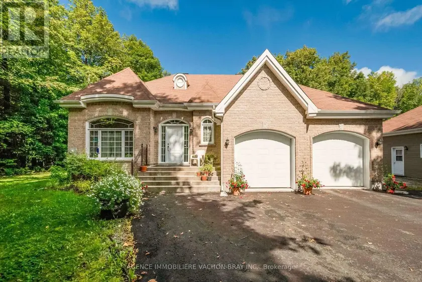 Detached at 20233 MAPLE ROAD, South Glengarry