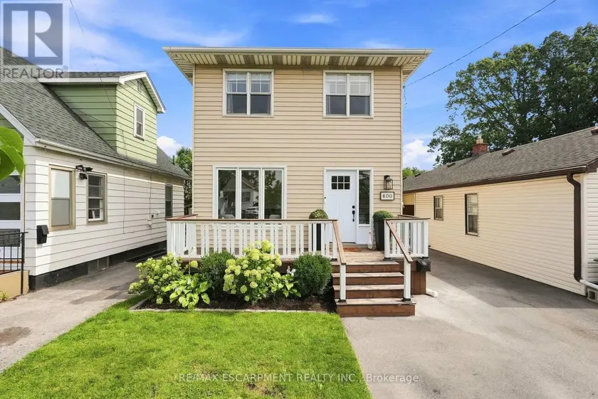 Detached at 600 QUEBEC STREET, Hamilton