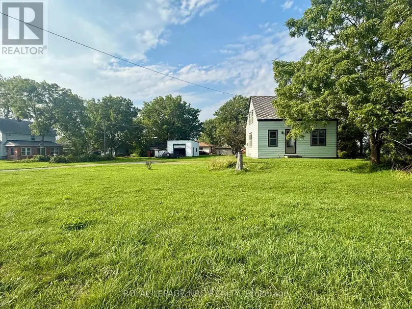 Detached at 735 MAIN STREET W, Port Colborne