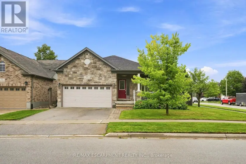 Detached at 33 NORMA CRESCENT, Guelph