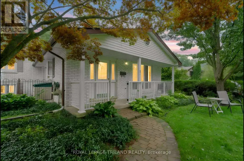 Detached at 81 WAKEFIELD CRESCENT, London North