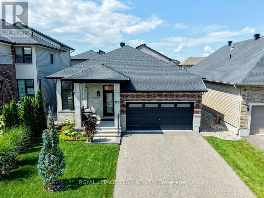 Detached at 729 CARNELIAN CRESCENT, Ottawa