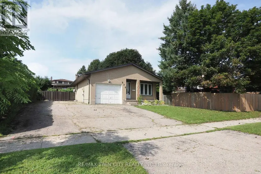 Detached at 870 STRASBURG ROAD, Kitchener