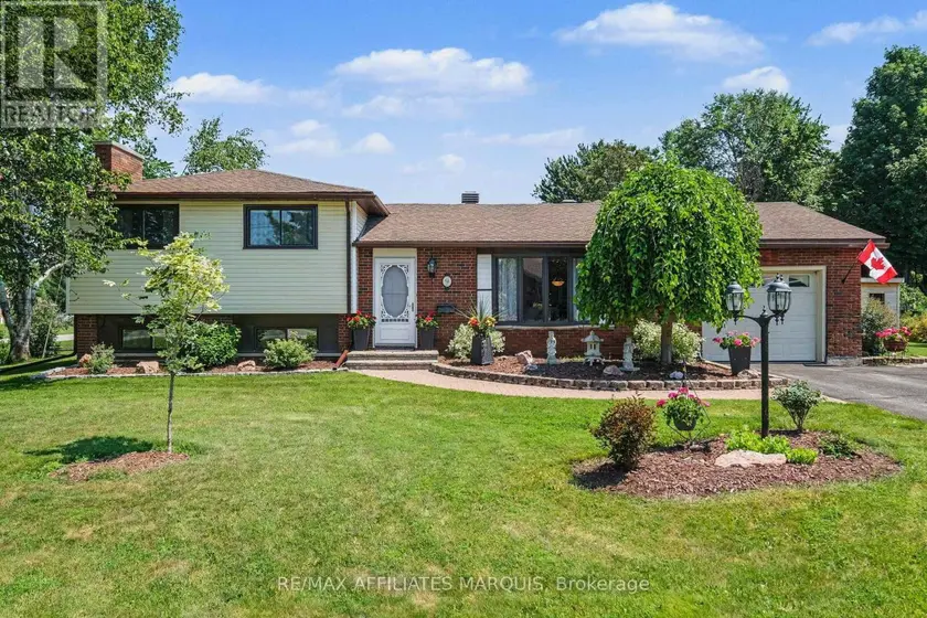 Detached at 9 FOREST DRIVE, Rideau Lakes