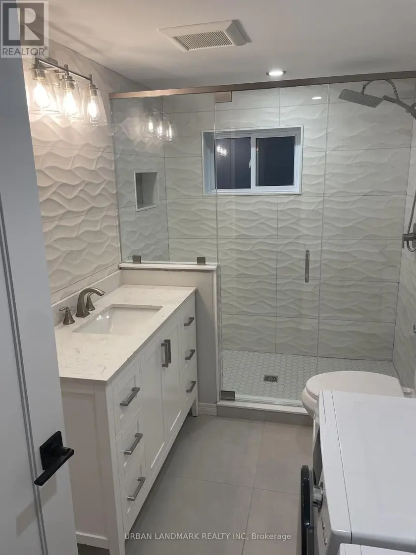Multiplex at UNIT B - 106 ELGIN STREET, Centre Hastings