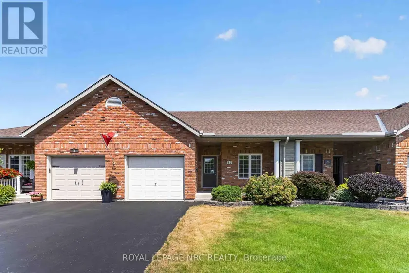Townhouse at 82 MAPLE STREET, Port Colborne