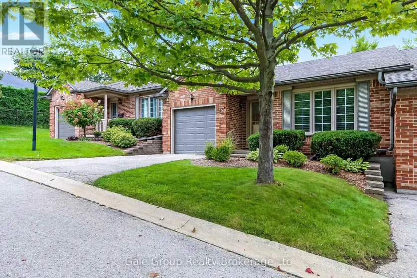 Townhouse at 535 NOVA SCOTIA COURT, Woodstock