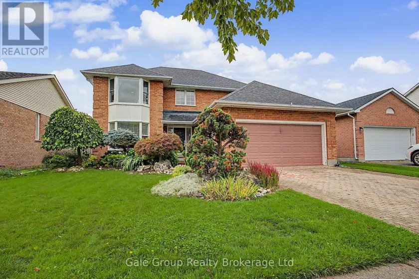 Detached at 15 ORTONA STREET, Woodstock