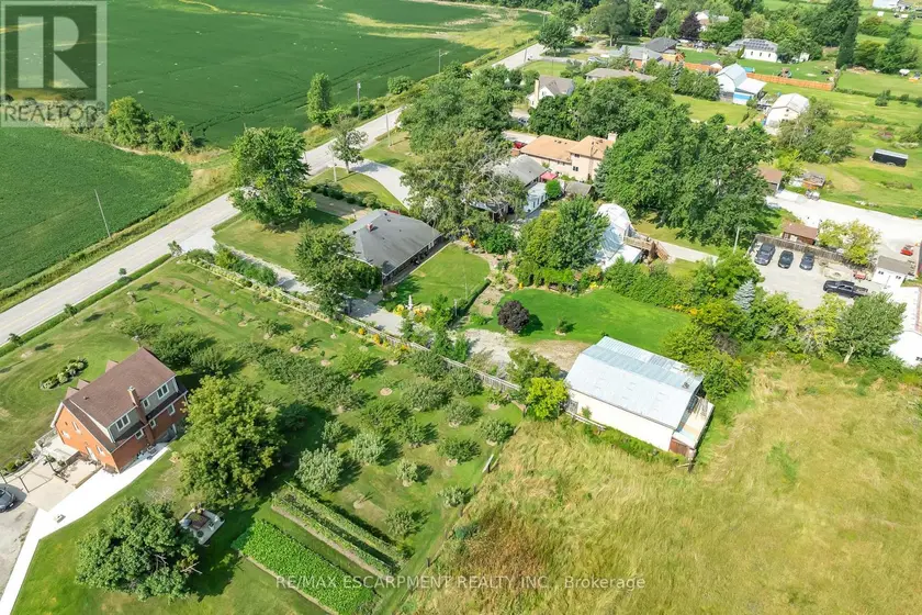 Detached at 609 GREEN MOUNTAIN ROAD E, Hamilton