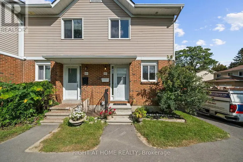 Townhouse at 158F VALLEY STREAM DRIVE, Ottawa