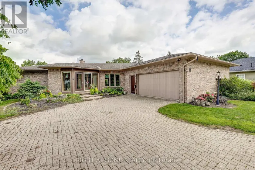 Detached at 41 GOSHEN STREET S, Bluewater