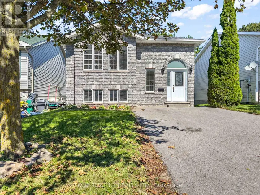 Detached at 27 FARADAY GARDENS, Belleville