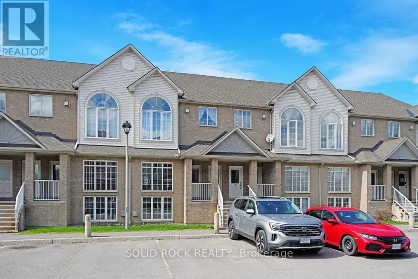 Townhouse at 13 - 1701 BLOHM DRIVE, Ottawa