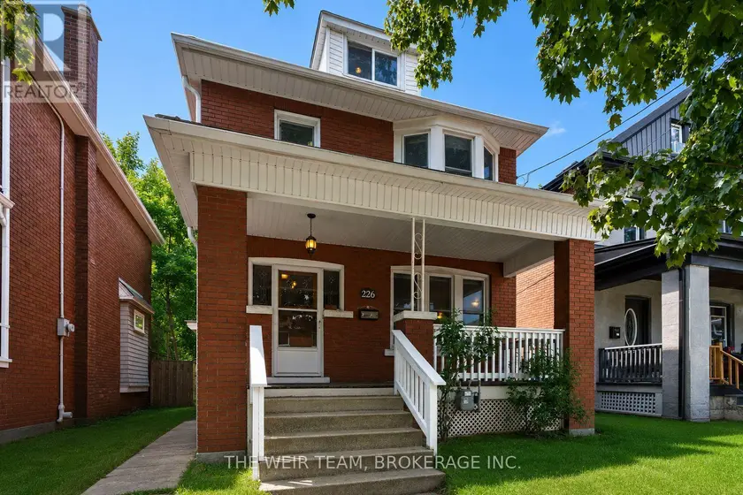Detached at 226 OTTAWA STREET S, Hamilton