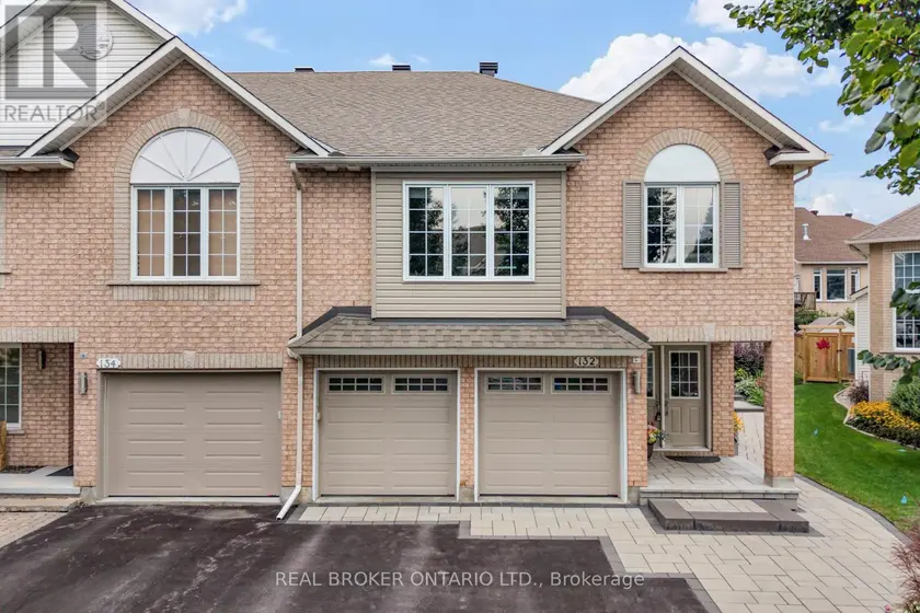 Townhouse at 132 MACASSA CIRCLE, Ottawa