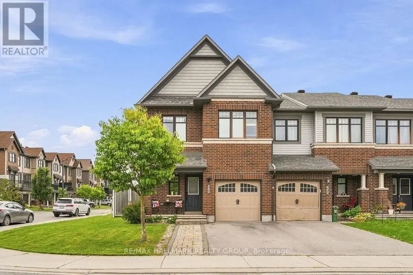 Townhouse at 450 BRETTONWOOD RIDGE, Ottawa