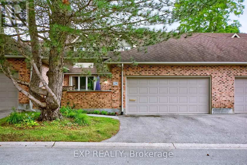 Townhouse at 29 - 1443 COMMISSIONERS ROAD, London