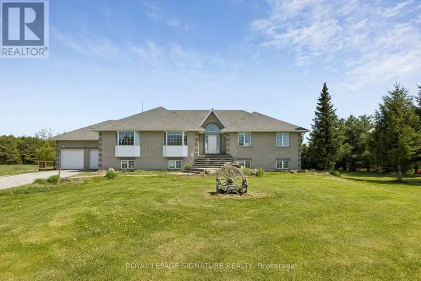Detached at 3 - 64256 DUFFERIN COUNTY ROAD, East Garafraxa