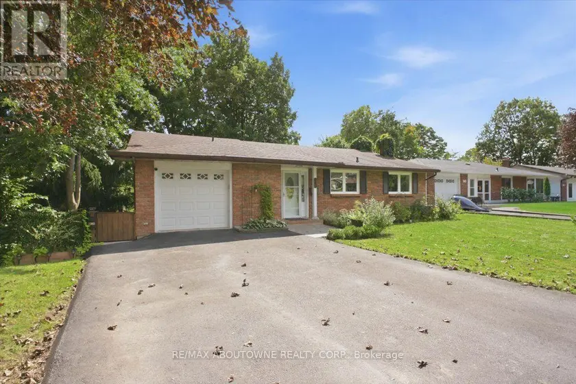 Detached at 943 MAYFAIR CRESCENT, Kingston