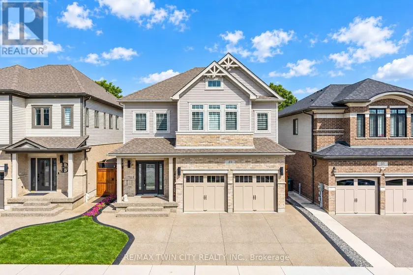Detached at 49 SCOTS PINE TRAIL, Kitchener