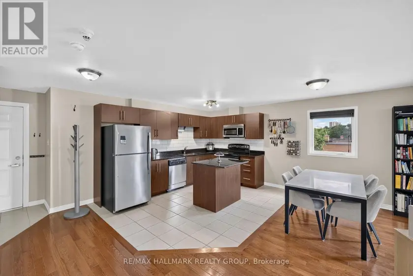 Apartment at 401 - 646 CUMMINGS AVENUE, Ottawa