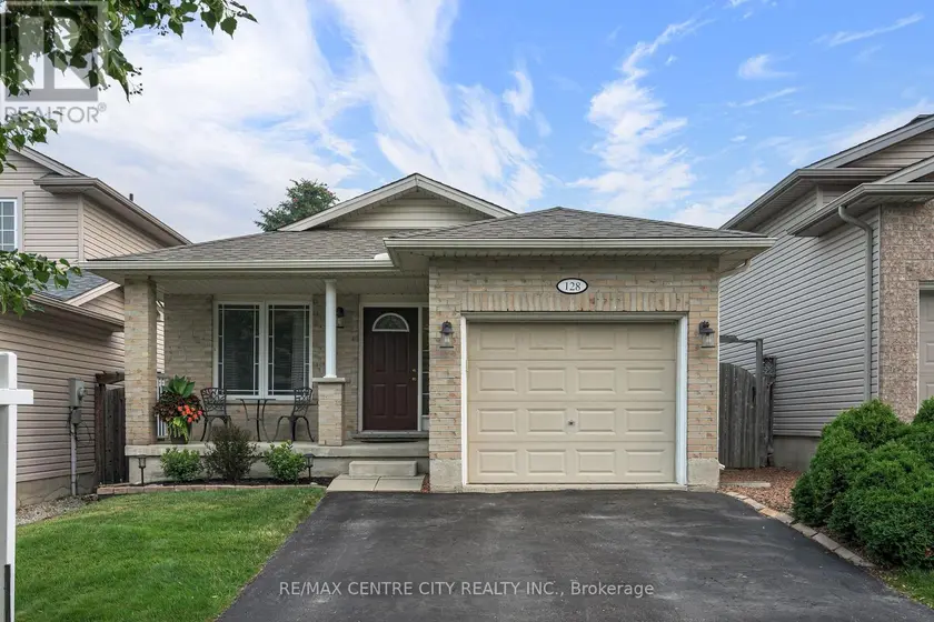 Detached at 128 CRIMSON CRESCENT, London East
