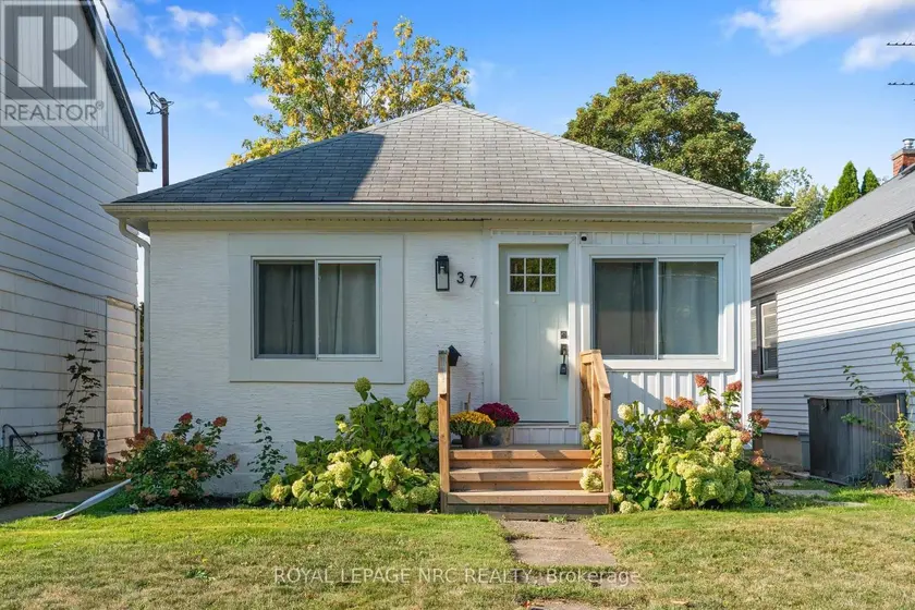 Detached at 37 LOCK STREET, St. Catharines