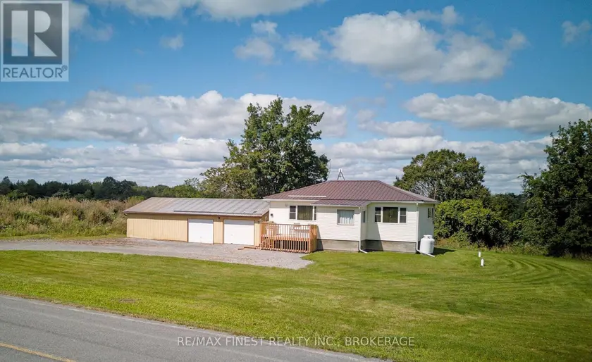Detached at 7720 FRONT ROAD, Loyalist