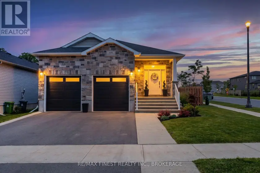 Detached at 1650 BROOKEDAYLE AVENUE, Kingston