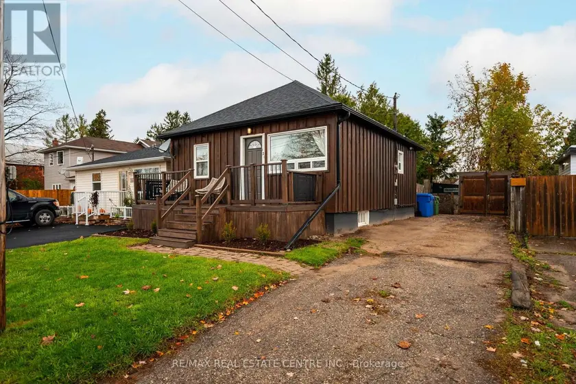 Detached at 121 PROTON STREET N, Southgate