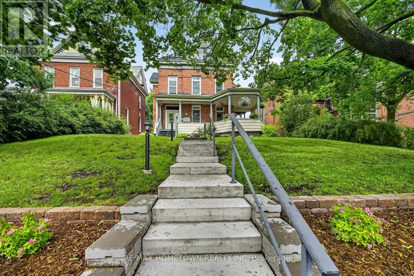 Multiplex at 98 PINE STREET, Brockville
