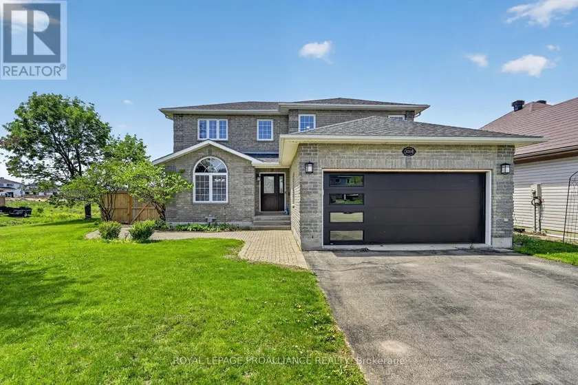 Detached at 1014 CRESTWOOD DRIVE, Brockville