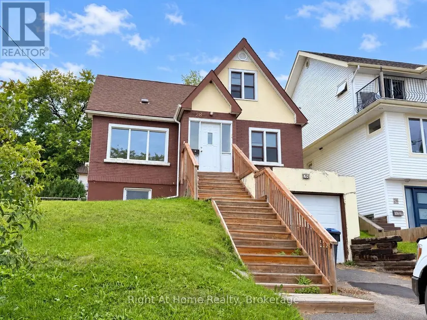 Detached at 28 DIXON STREET, Thunder Bay