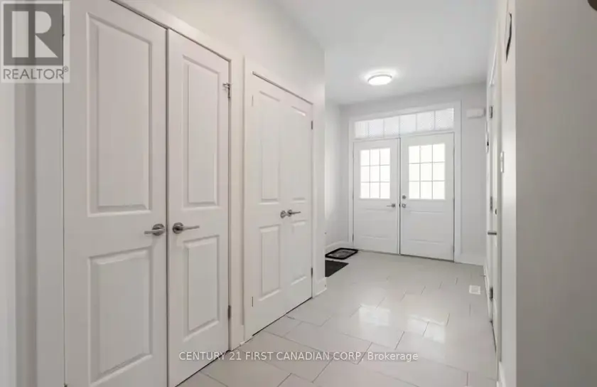 Detached at UPPER#11 - 2619 SHEFFIELD BOULEVARD, London