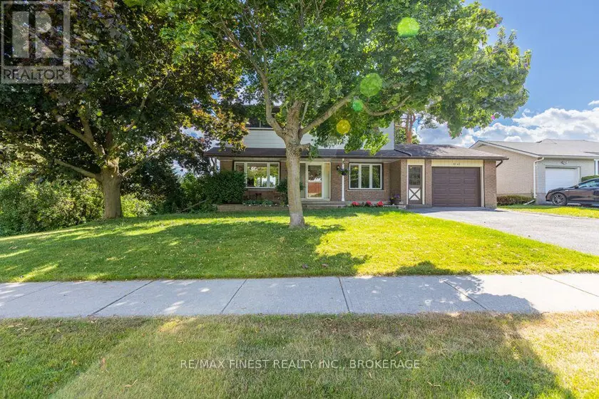 Detached at 1043 LINCOLN DRIVE, Kingston