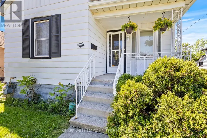 Detached at 10 MONCK STREET, St. Catharines