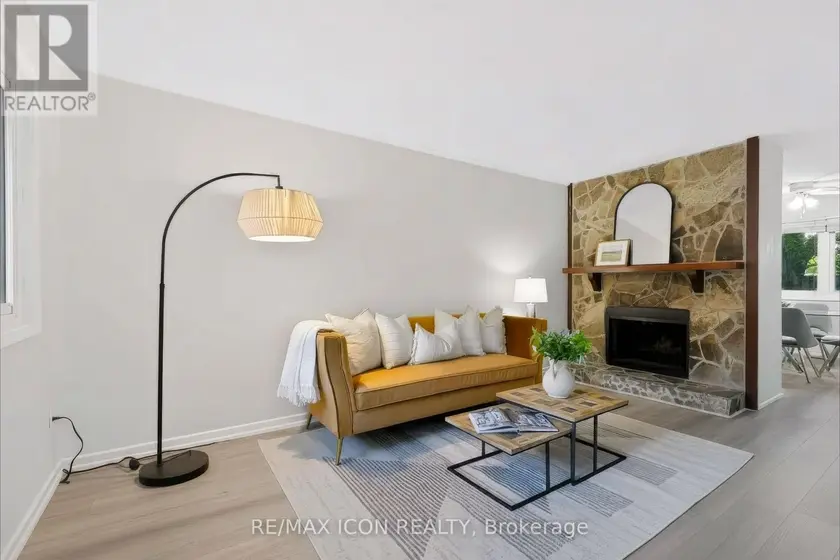 Townhouse at 102 - 121 UNIVERSITY AVENUE E, Waterloo