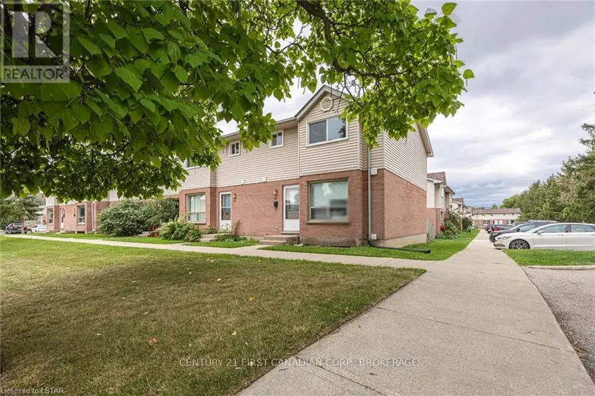 Townhouse at 63 - 595 THIRD STREET, London