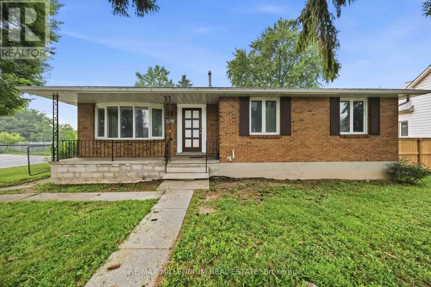Detached at 867 WELLINGTON STREET, Sarnia