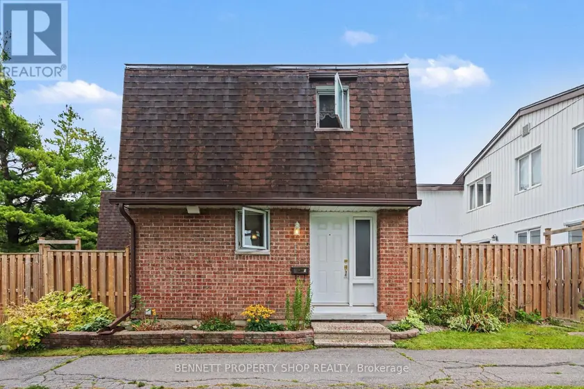 Townhouse at 1 - 837 EASTVALE DRIVE, Ottawa