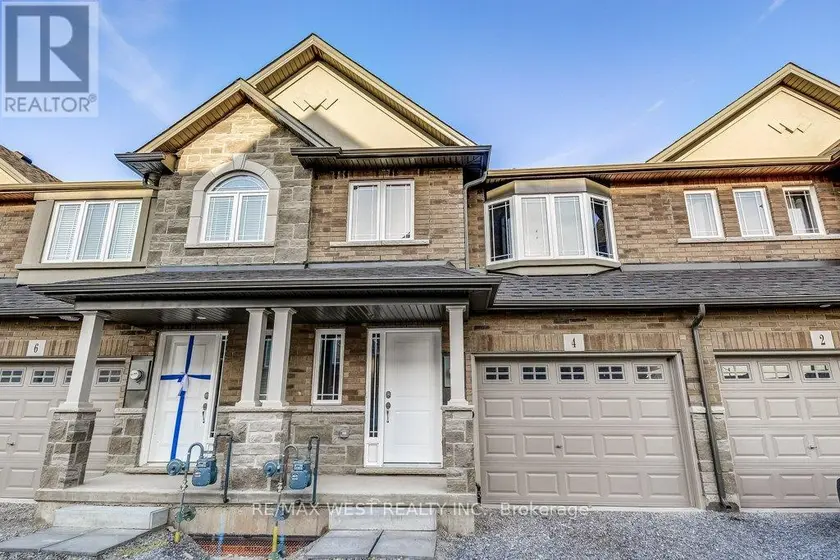 Townhouse at 4 GLADE LANE, Hamilton