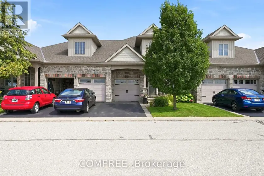 Townhouse at 14 - 3823 TURNBERRY LANE, Plympton-Wyoming