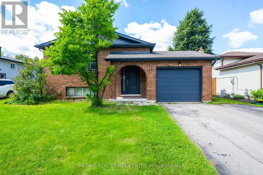Detached at 141 CEDAR CREST STREET, Kitchener