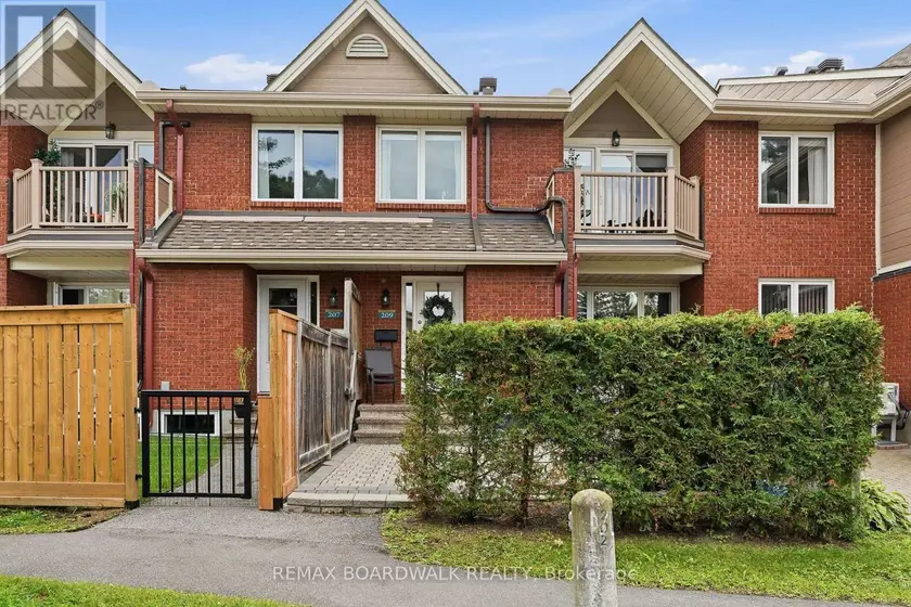 Townhouse at 209 - 1760 CABARET LANE, Ottawa
