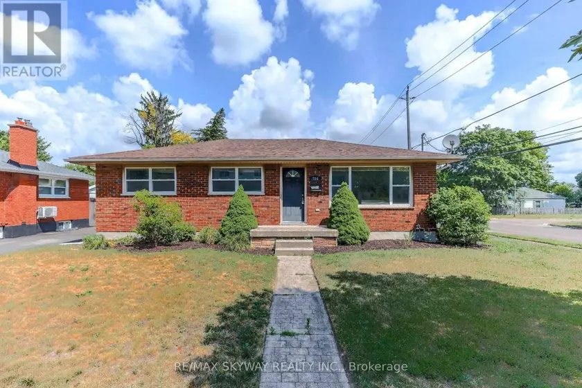 Detached at 724 BRANT STREET, London